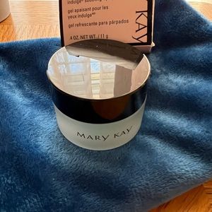 Mary Kay Indulge Soothing Eye Gel